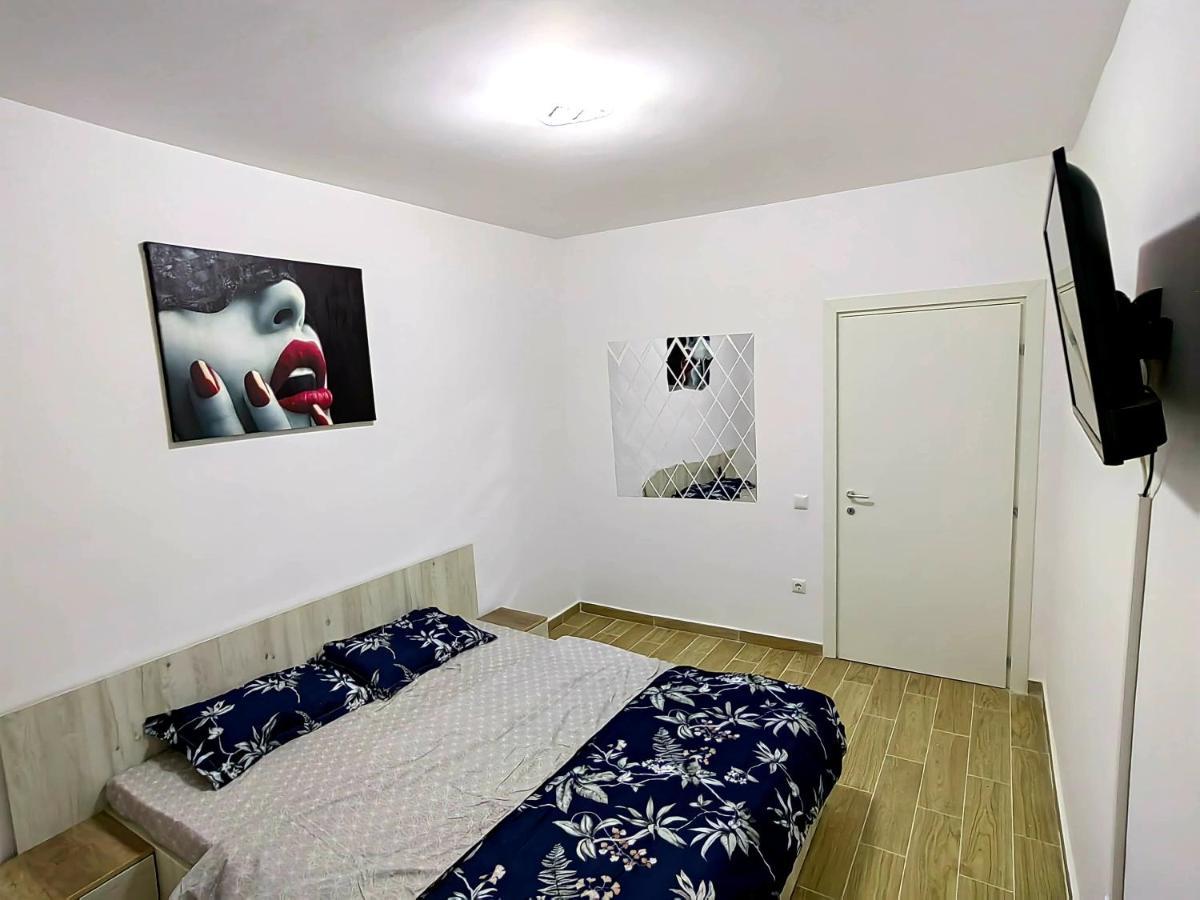 Militari Luxury Flat Lägenhet Roşu Exteriör bild