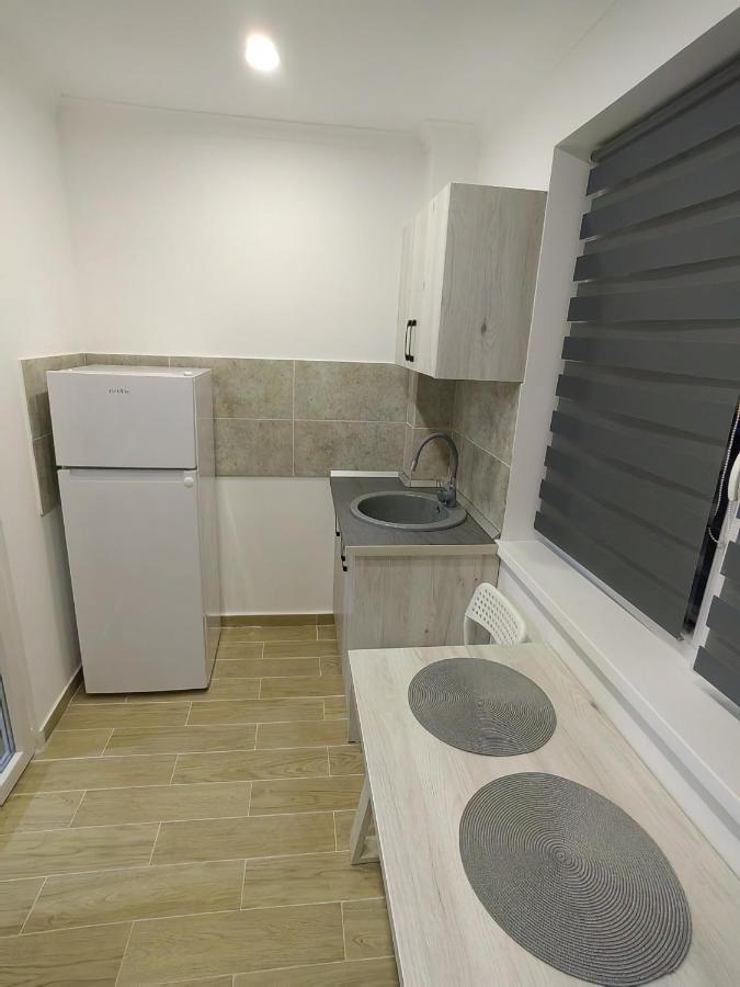 Militari Luxury Flat Lägenhet Roşu Exteriör bild